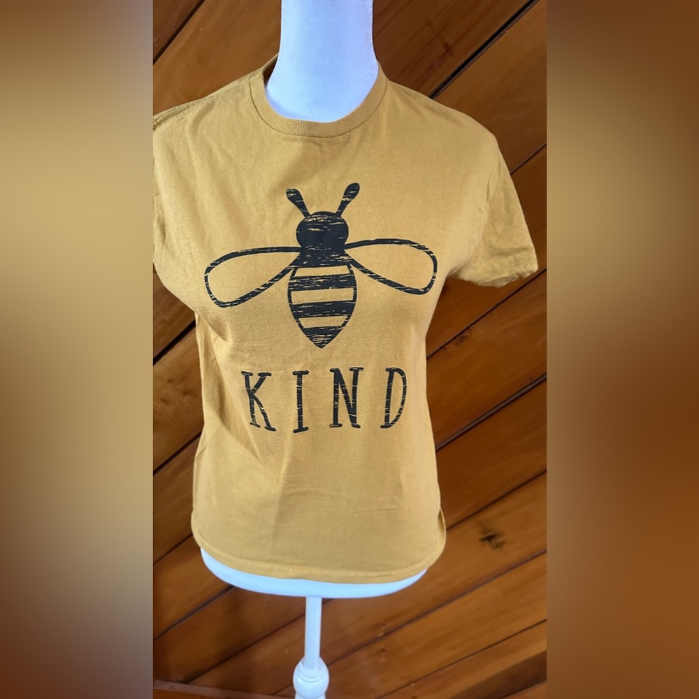 Bee kind t-shirt